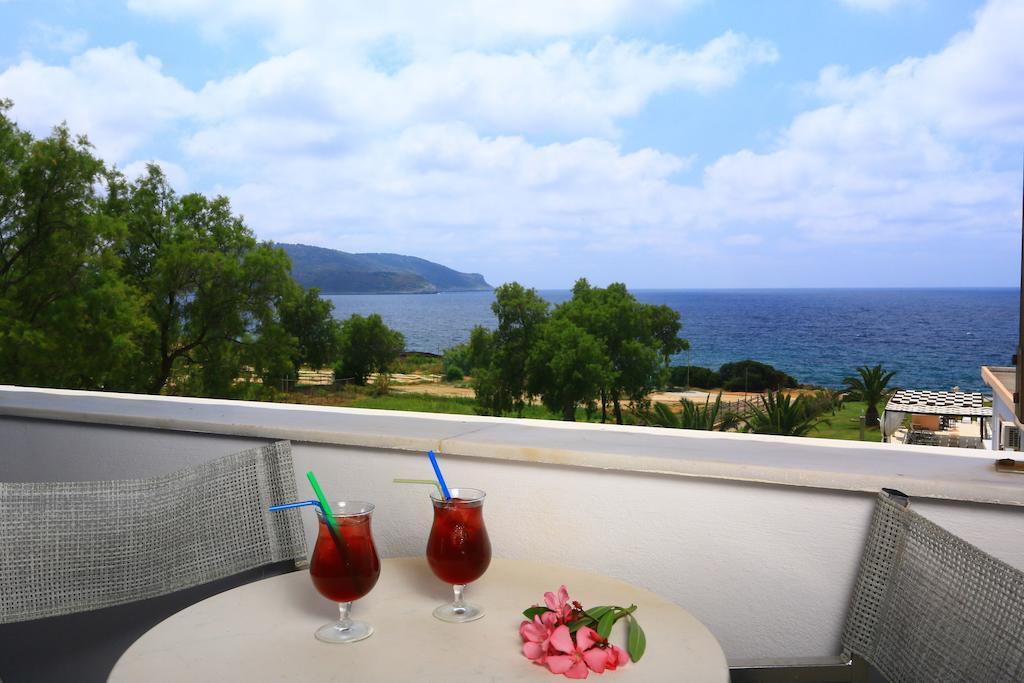 Mesogeios Hotel Marathopoli Pokoj fotografie